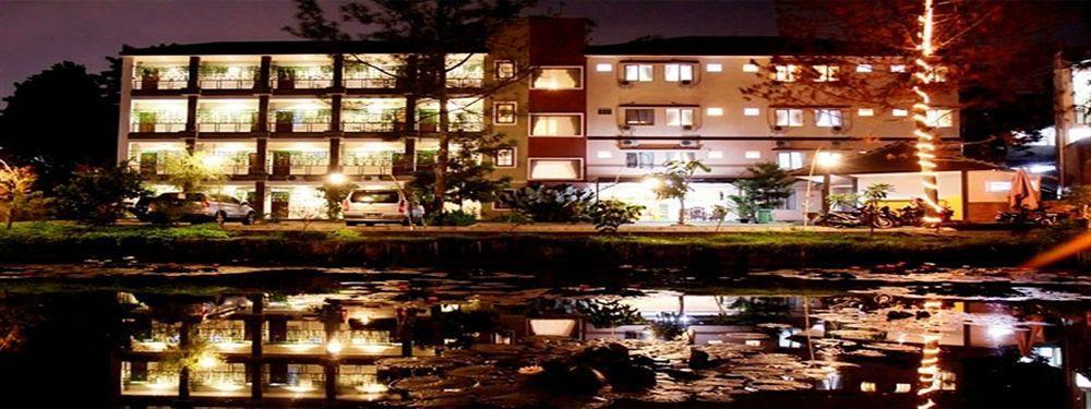 Hotel Lotus Bandung Zewnętrze zdjęcie