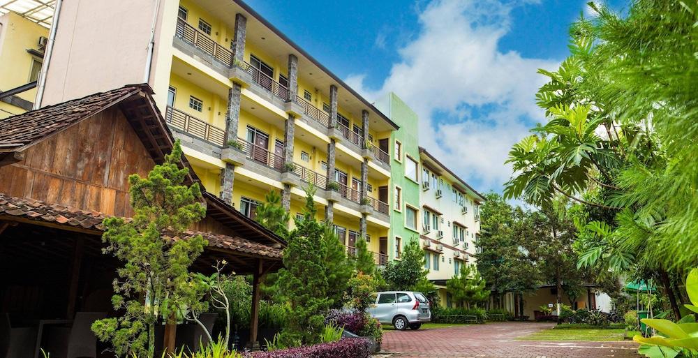 Hotel Lotus Bandung Zewnętrze zdjęcie