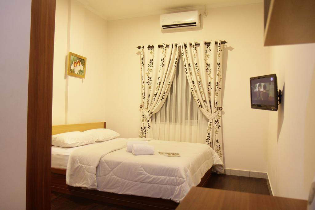 Hotel Lotus Bandung Pokój zdjęcie