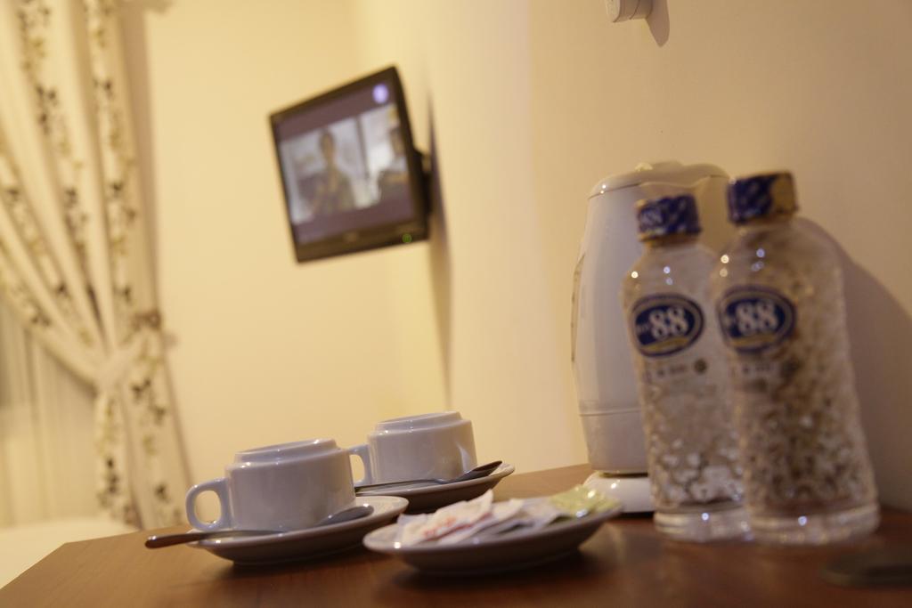Hotel Lotus Bandung Pokój zdjęcie