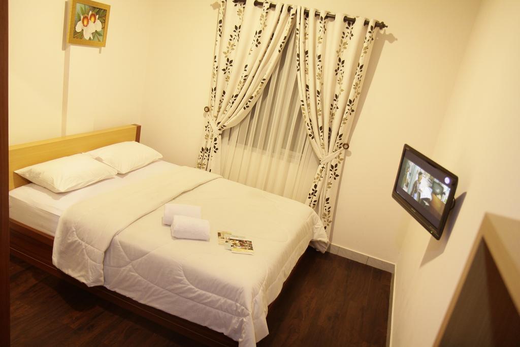 Hotel Lotus Bandung Pokój zdjęcie