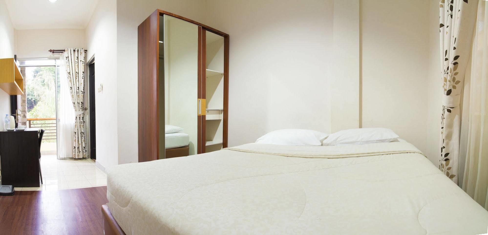 Hotel Lotus Bandung Zewnętrze zdjęcie
